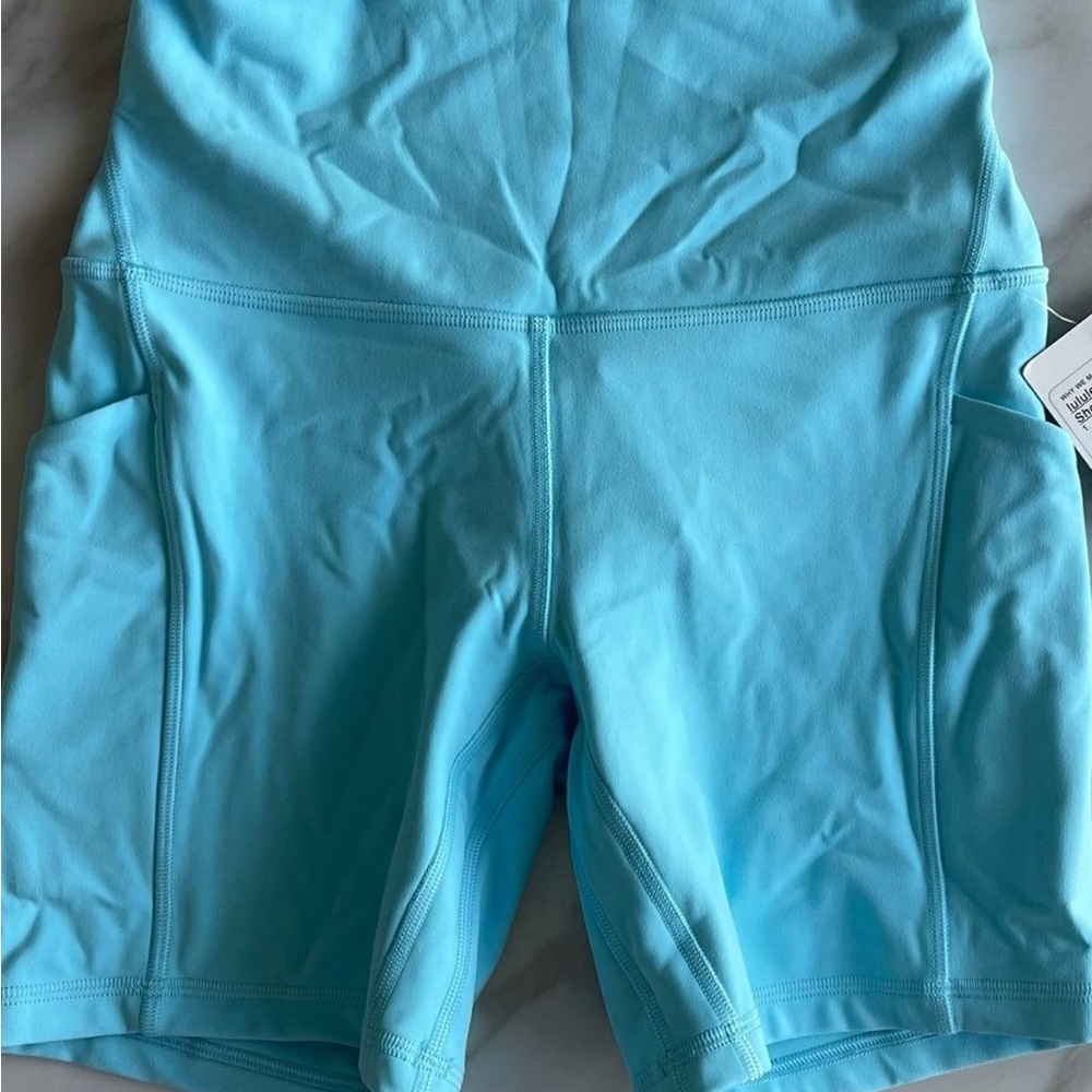 NWOT Lululemon Align Cyan Blue High Rise Biker Shorts 6” with Pockets Size 6